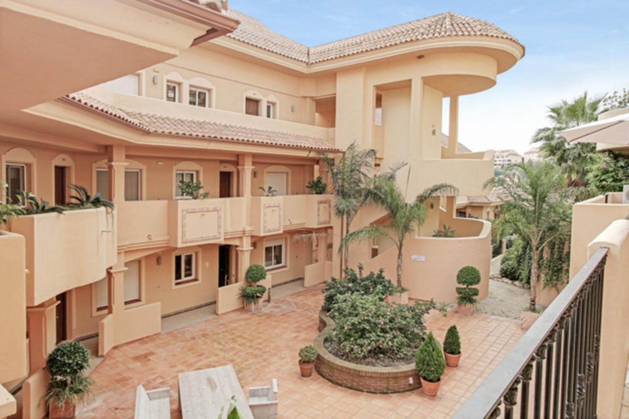 Aloha Hill Club Lluxury 5 Star Golf Resort Near Puerto Banus And Marbella Dış mekan fotoğraf